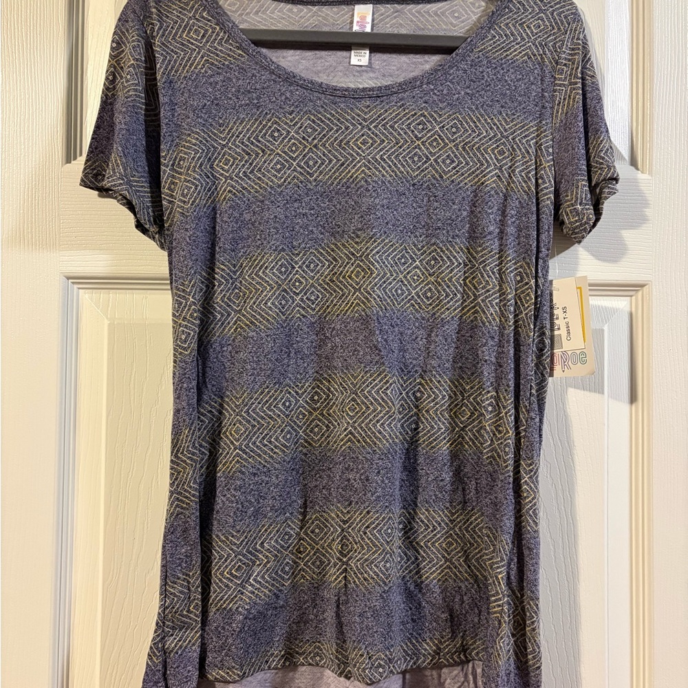 LuLaRoe Blue and Gray Geometric Short Sleeve Top